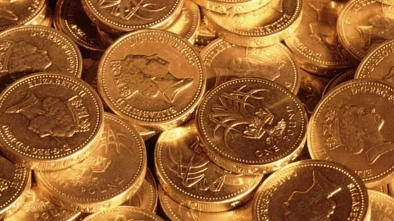 سعر الجنيه الذهب اليوم في مصر يشهد تراجعًا بعد استقرار طويل وسط تقلبات السوق المحلي